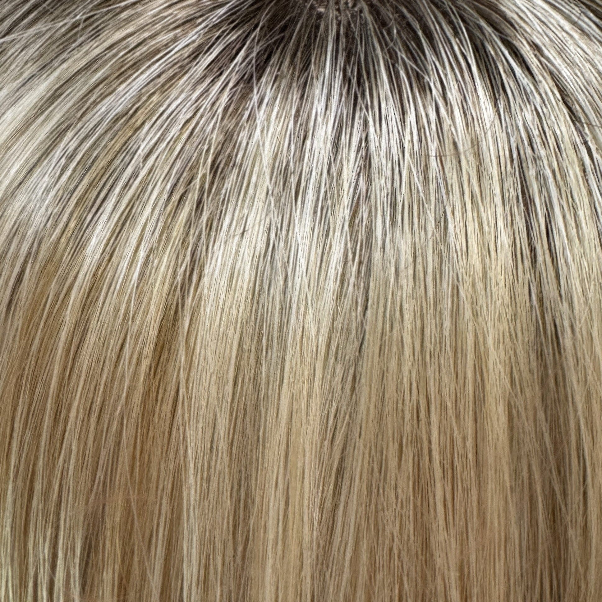 Creamy Toast-R — Alexander Couture color swatch