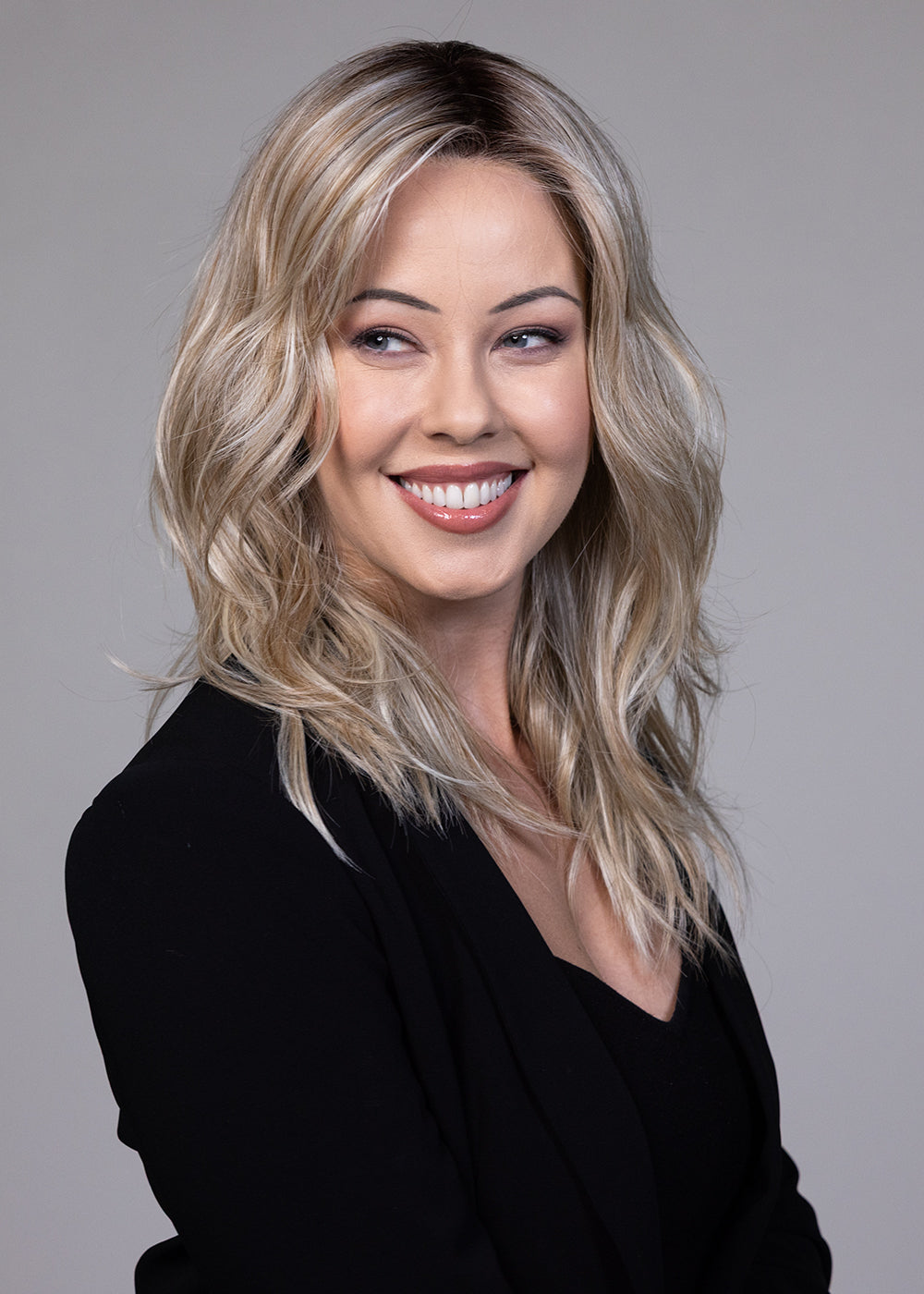 Belle Tress Campbell wig — front model view