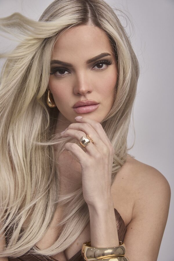 Bryony by Alexander Couture – official model view 1