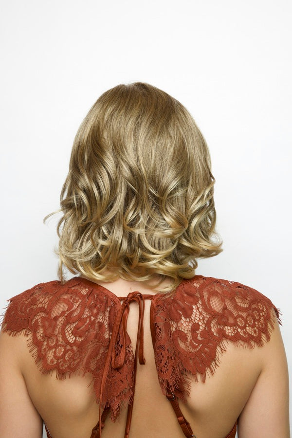 Clara by René of Paris – official model view 20