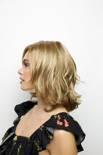 Clara by René of Paris – official model view 12