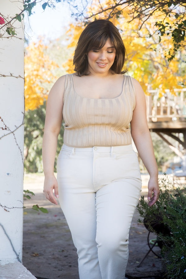 Levy by Amore – official model view 3