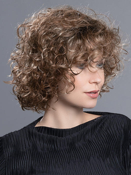 Loop by Ellen Wille