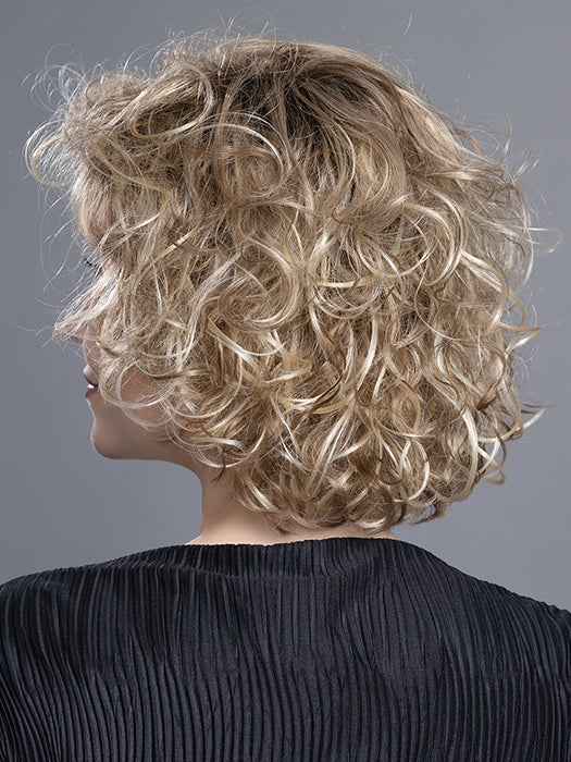 Loop by Ellen Wille