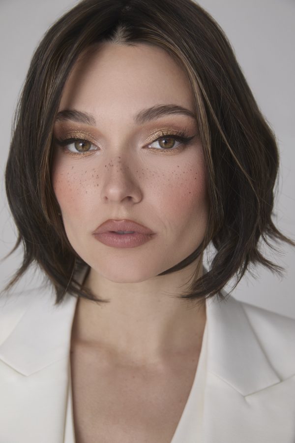 Mira by Amore in Spiced Mocha-R model view