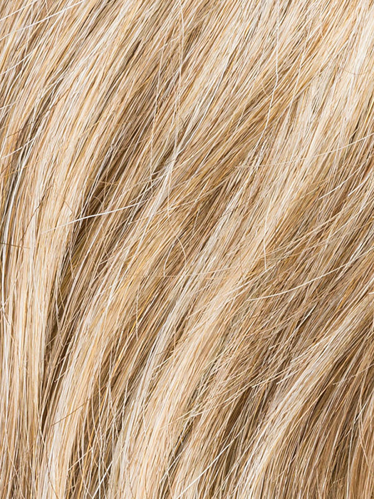 Bahama Beige Lighted color swatch