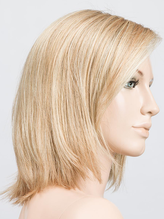 Light Caramel Rooted color swatch