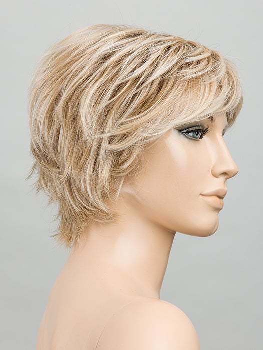 Sandy Blonde Lighted color swatch