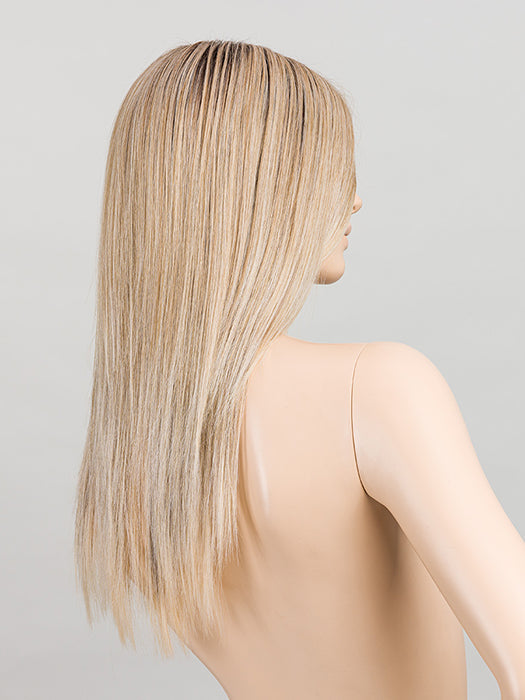 Sandy Blonde Tipped color swatch