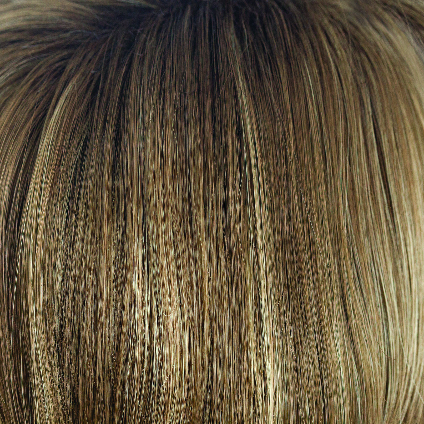 Liora color swatch — Honey Wheat
