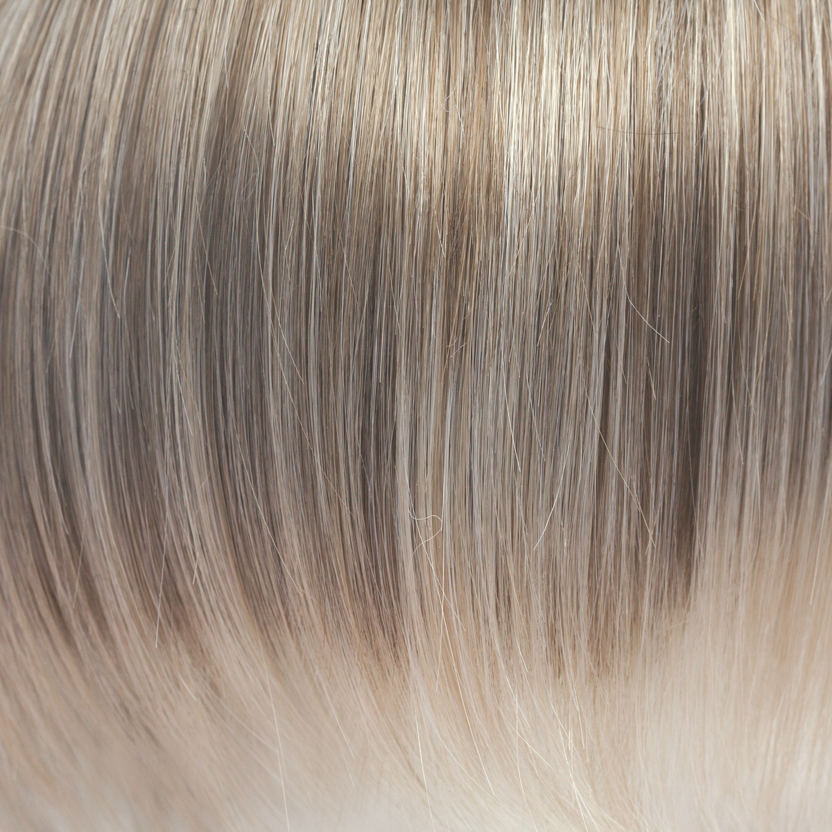 Liora color swatch — Ice Blond