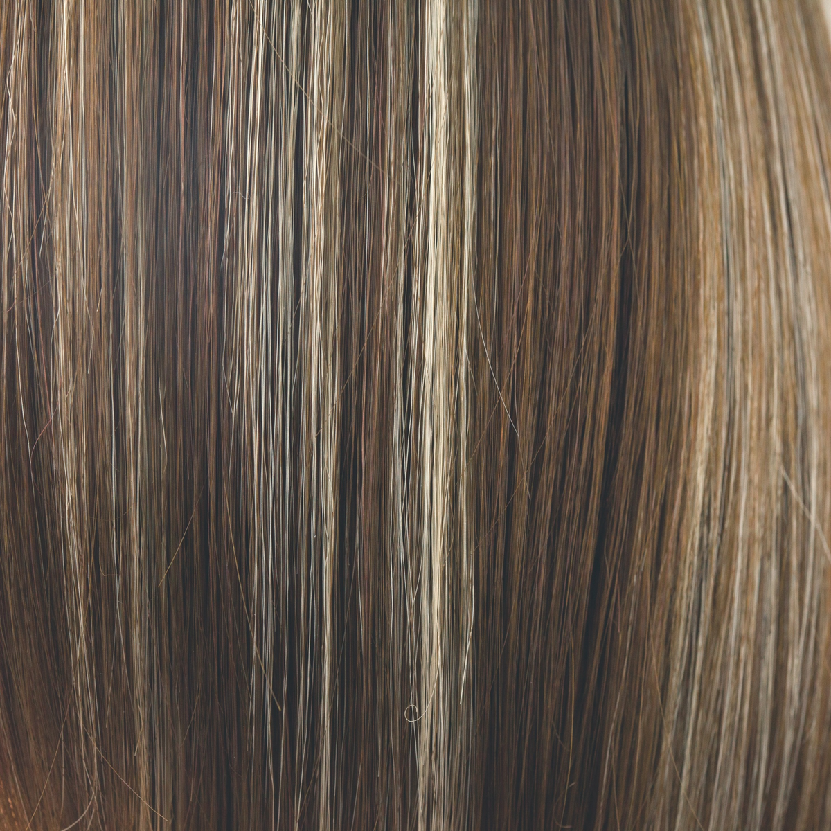 Liora color swatch — Iced Mocha