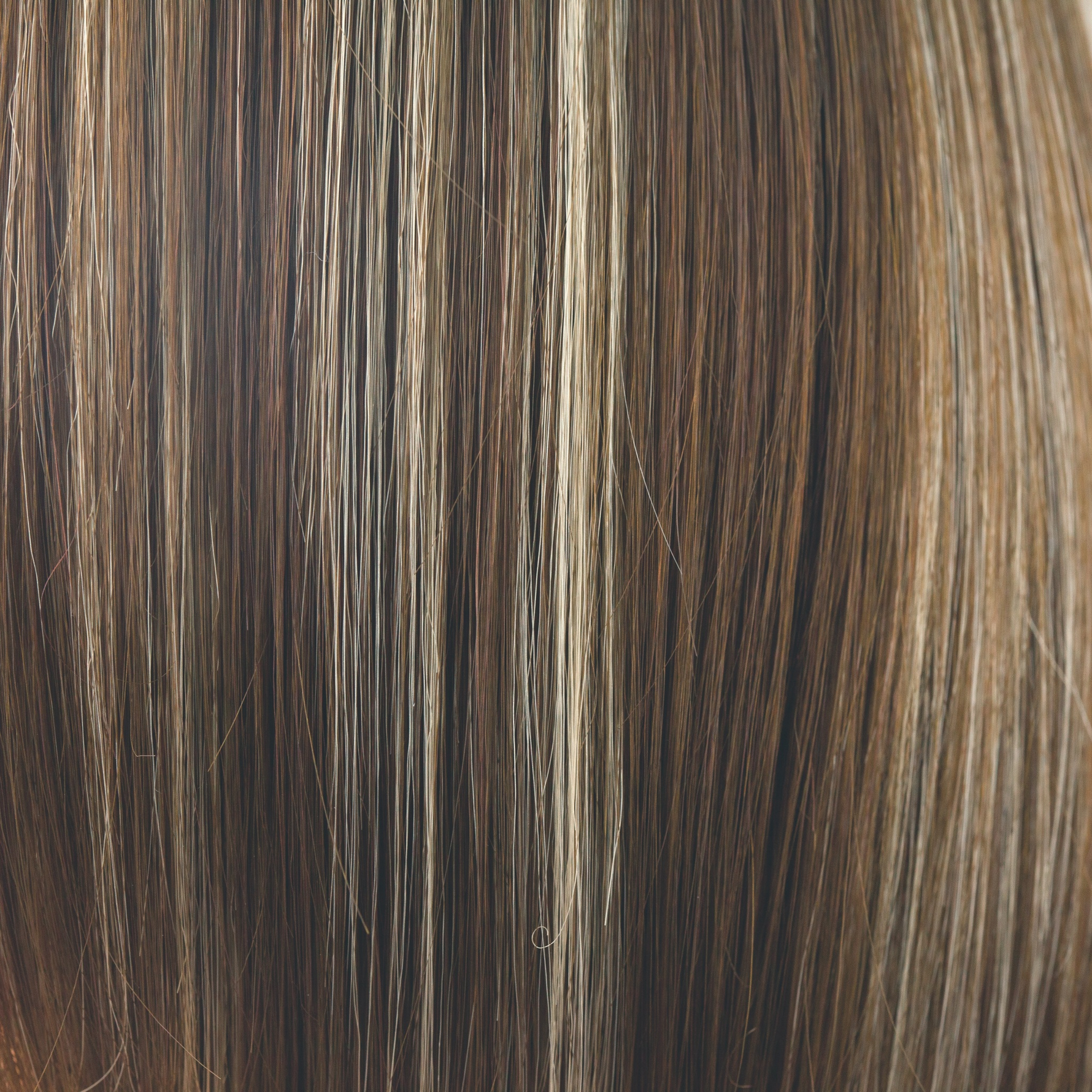 Liora color swatch — Iced Mocha
