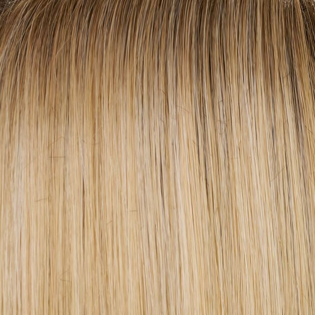 Amber by Jon Renau in Laguna Blonde FS24/102S12 color swatch