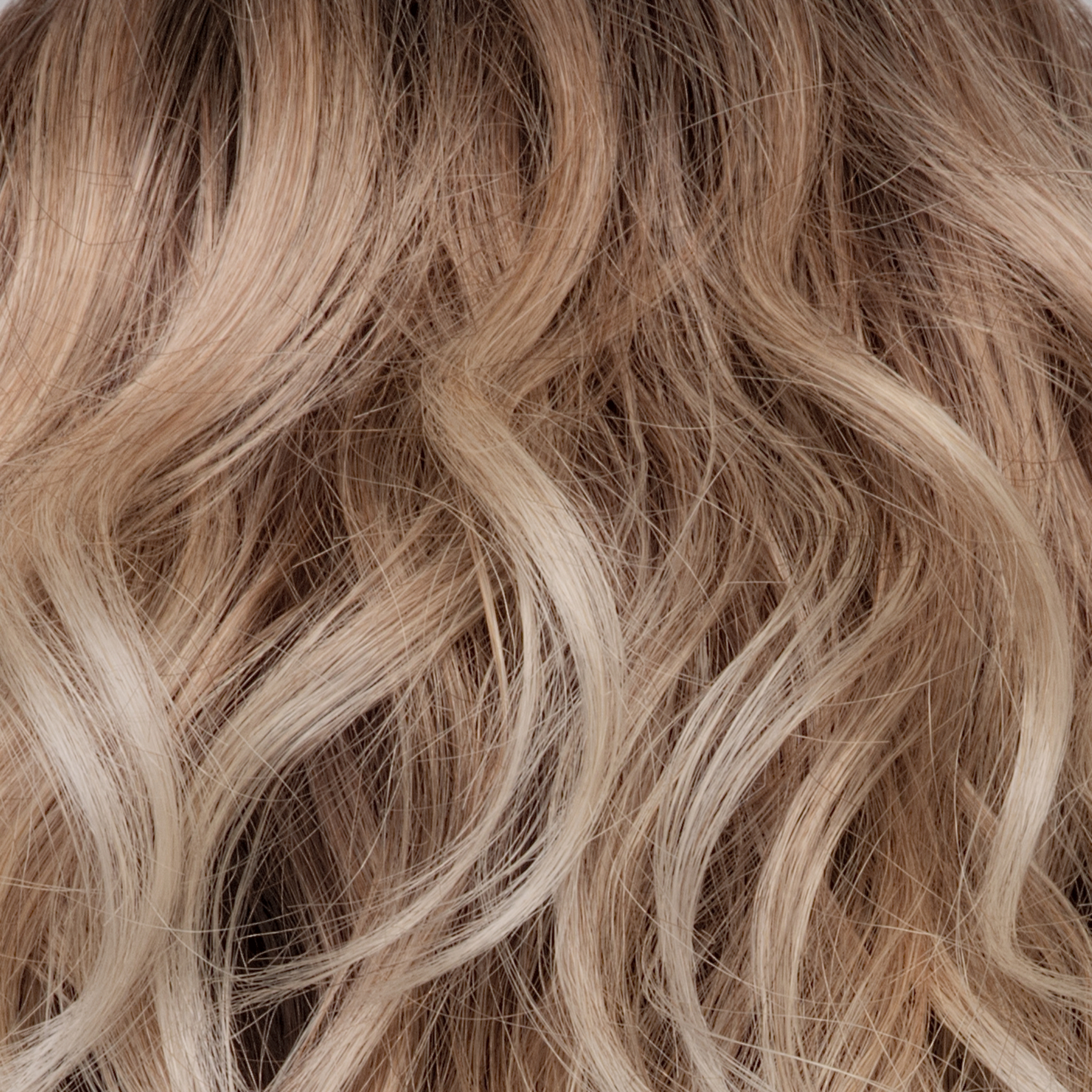 Liora color swatch — Melted Sand