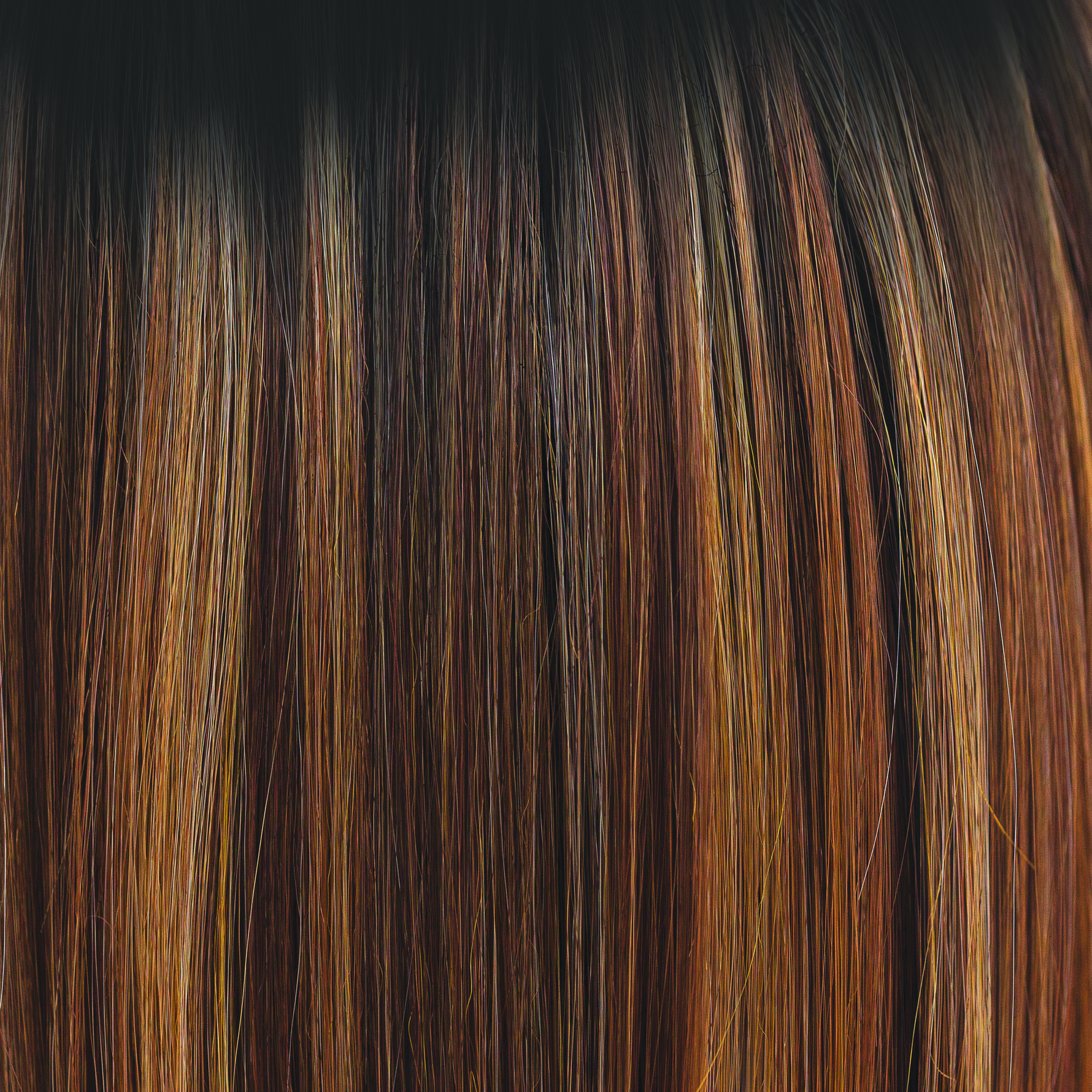 Liora color swatch — Molten Amber