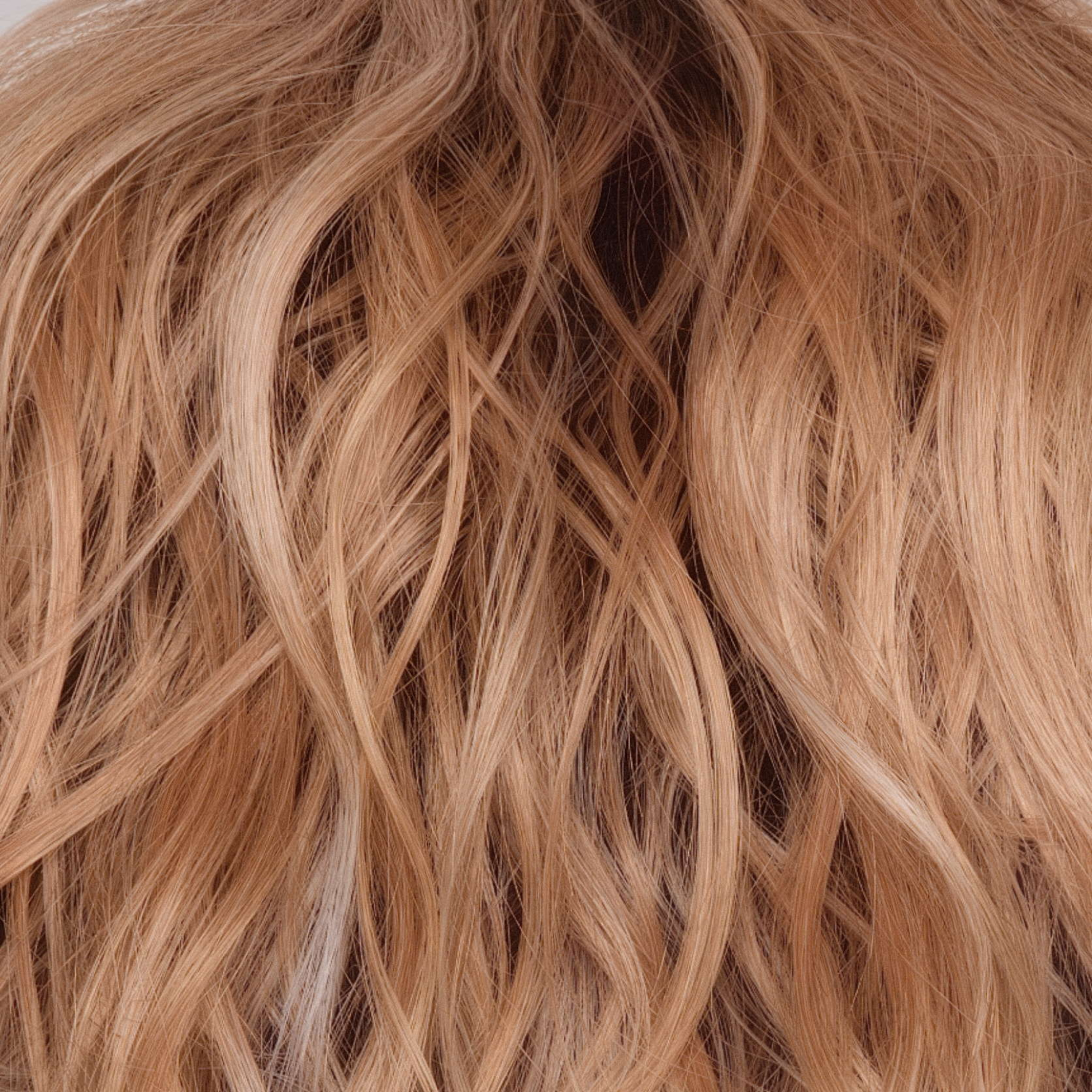 Liora color swatch — Peaches and Cream