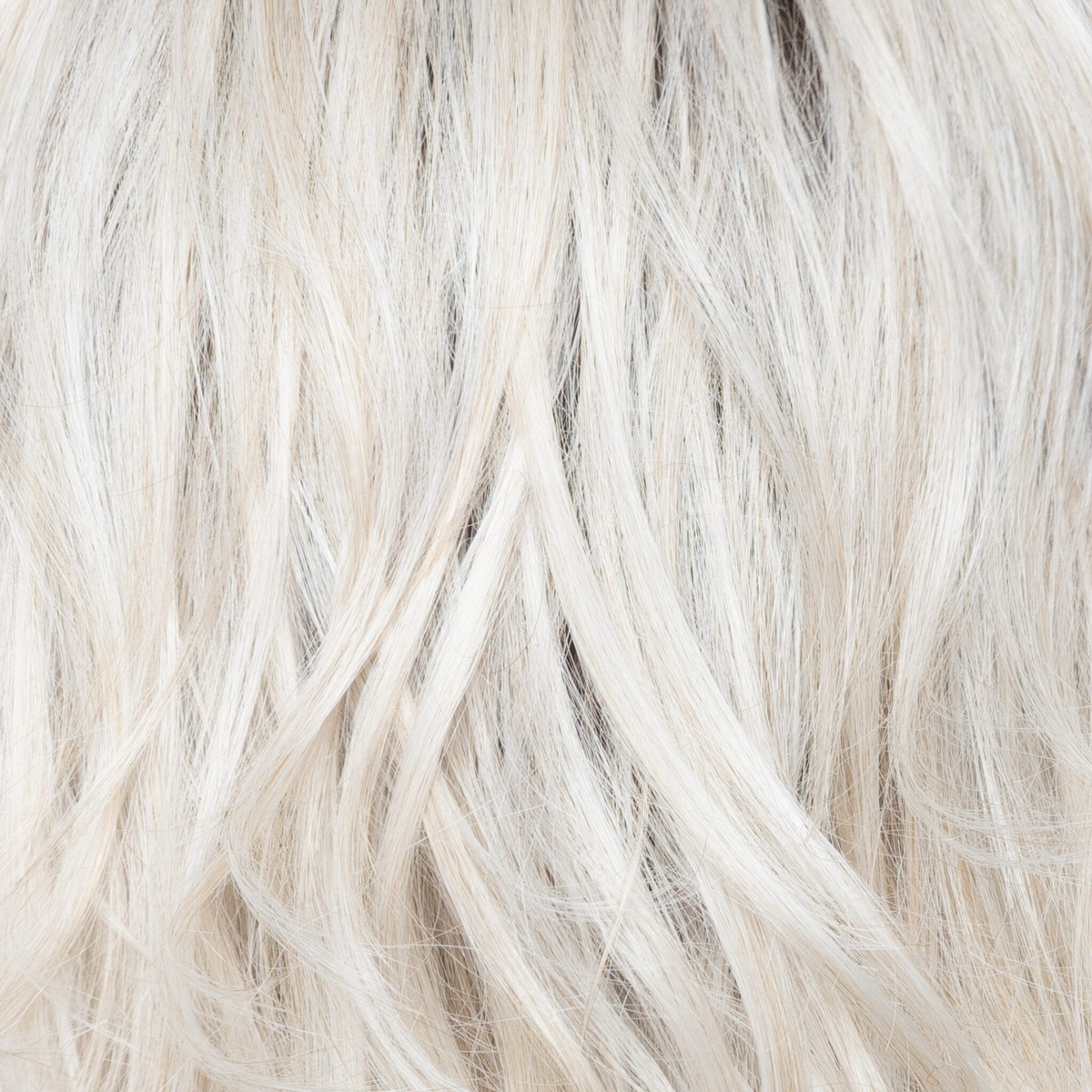 Liora color swatch — White Rose Blond-R